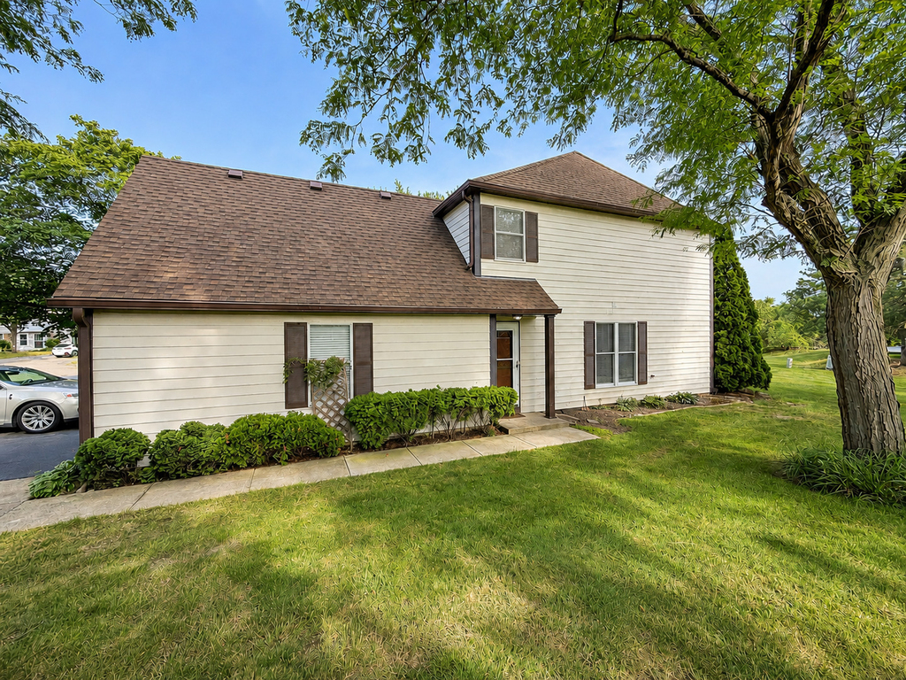 2615 Oakshire Court - Photo 0