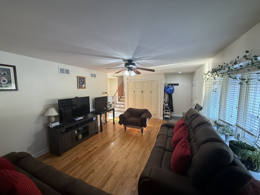 1021 Stonegate Road - Photo 2