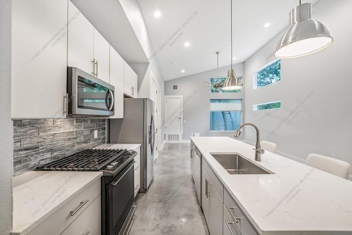 505 W Odell St - Photo 3