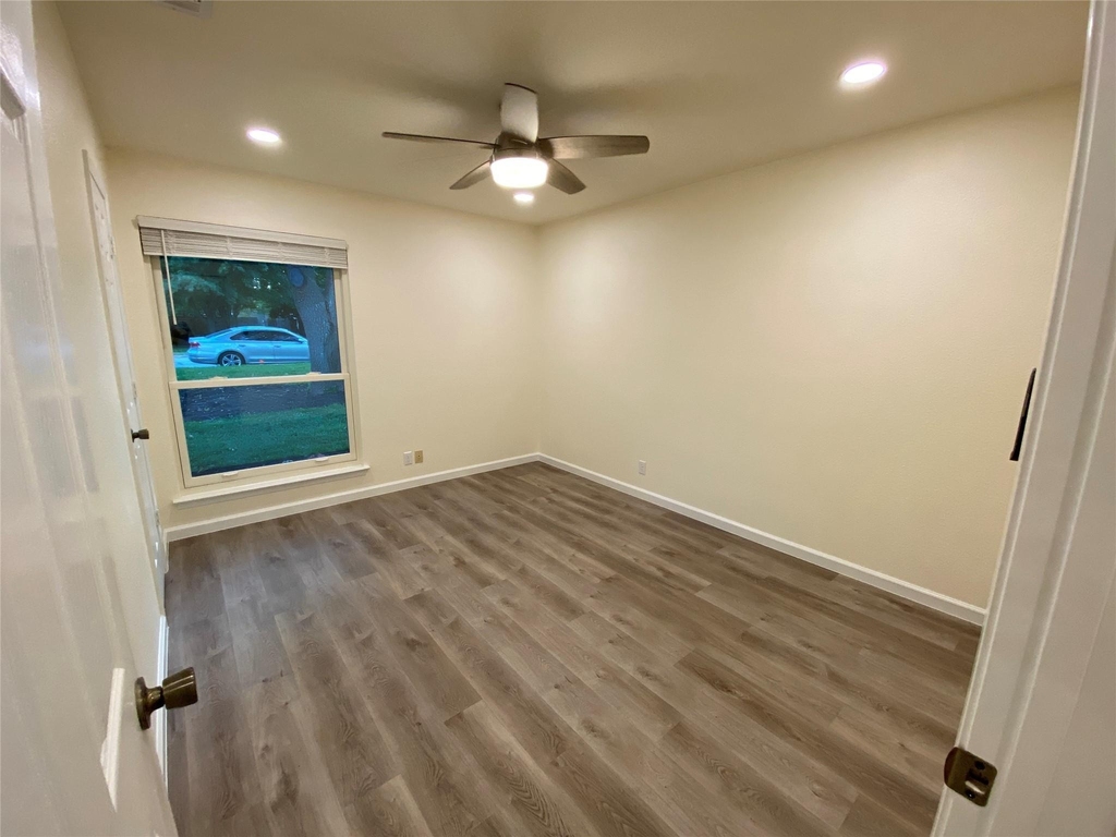 13307 Effingham St - Photo 11