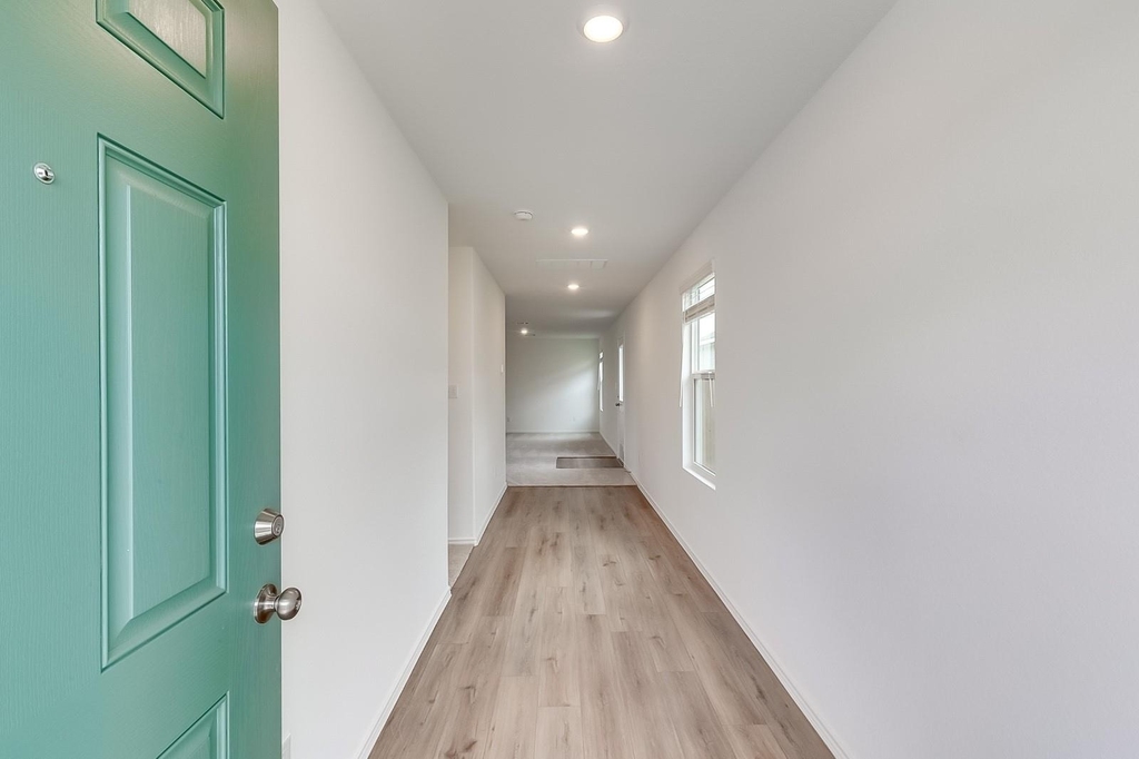 1105 Catfish Ln - Photo 3