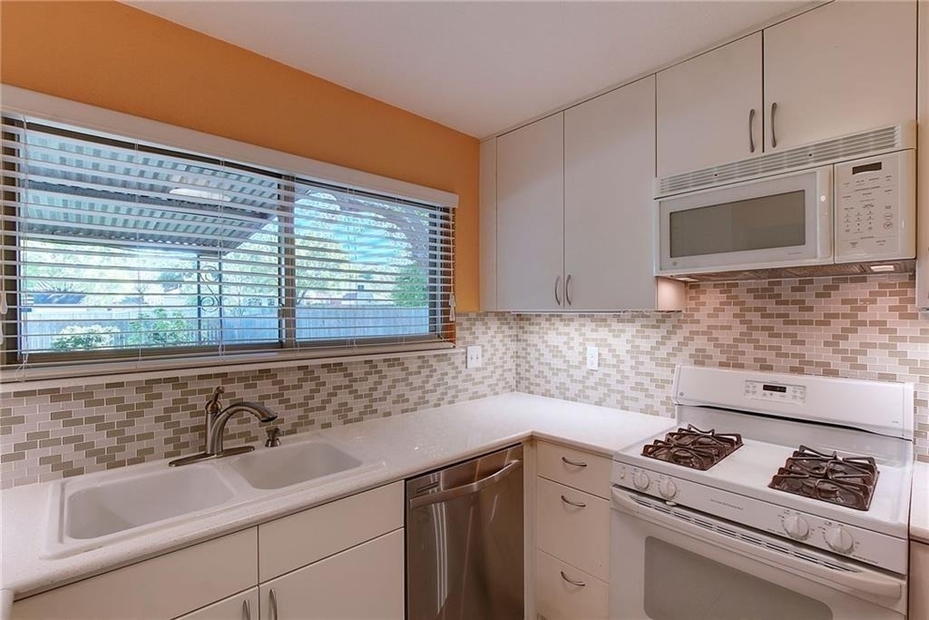 1705 Krizan Ave - Photo 10