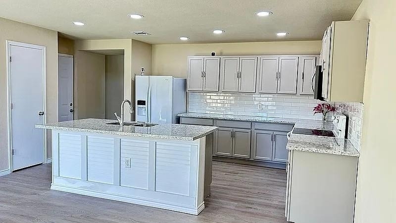 5211 Viewpoint Dr - Photo 3