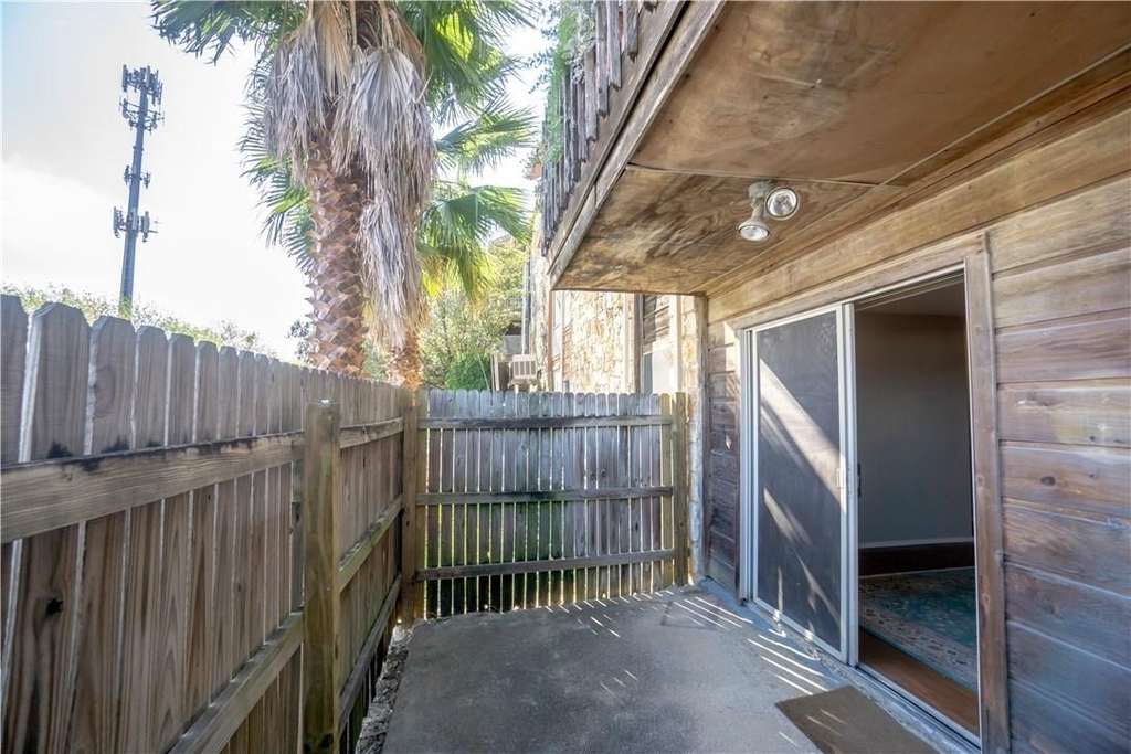 6903 Deatonhill Dr - Photo 17