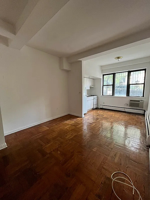 3rd Avenue/88th Street - Photo 2