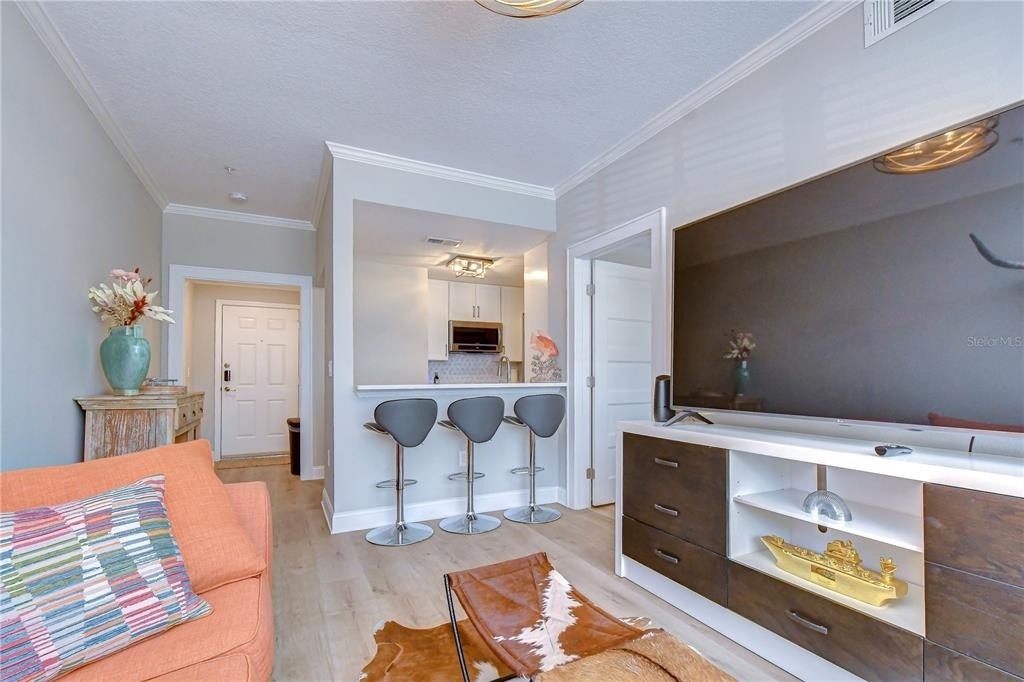 800 S Dakota Avenue - Photo 2