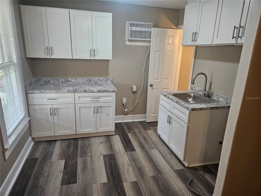 318 E Tarpon Avenue - Photo 4