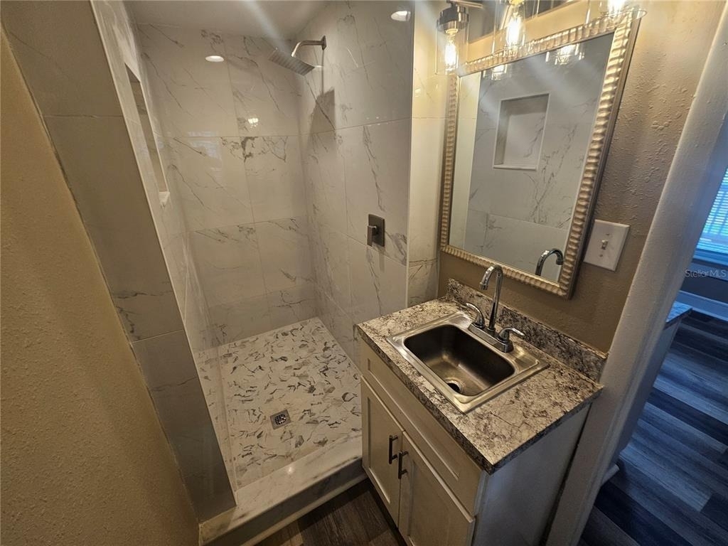 318 E Tarpon Avenue - Photo 9