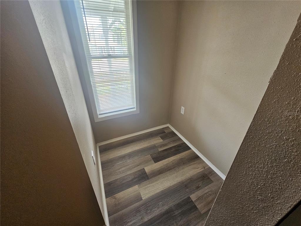 318 E Tarpon Avenue - Photo 7