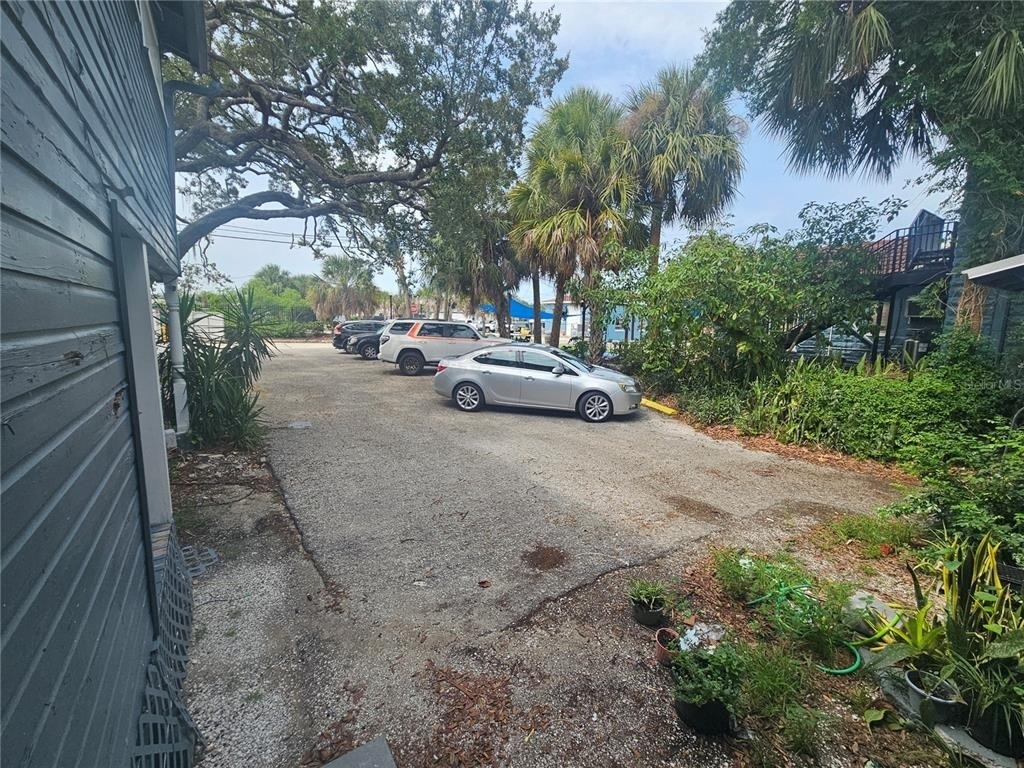 318 E Tarpon Avenue - Photo 11