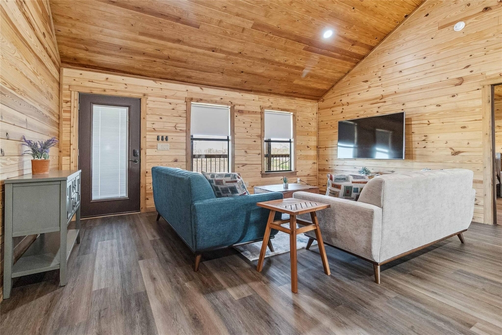 1591 Scull Rd - Photo 2