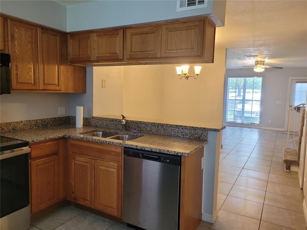 11301 Grandville Drive - Photo 9