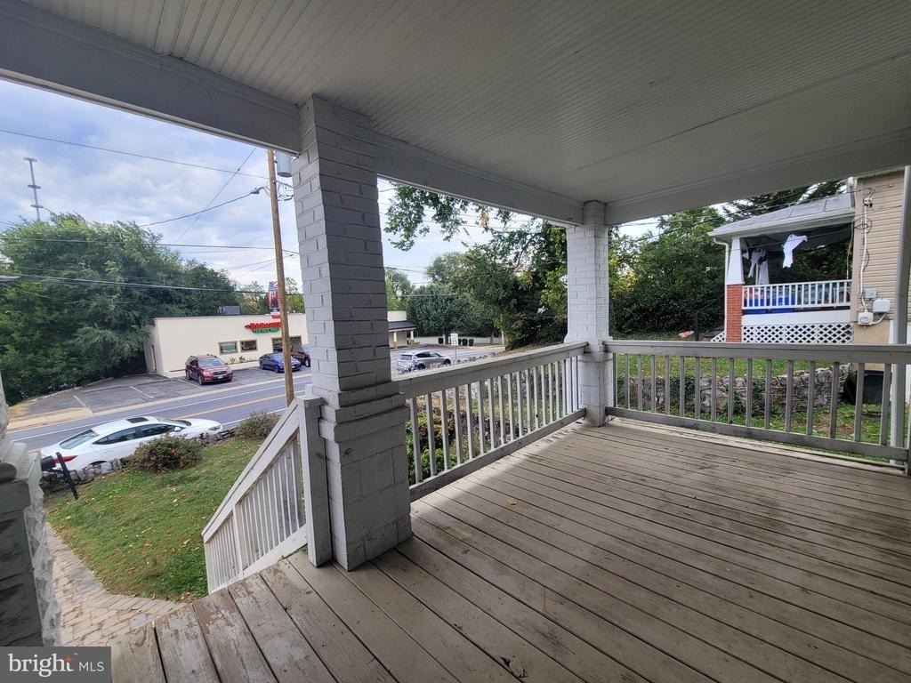235 Millwood Avenue - Photo 3