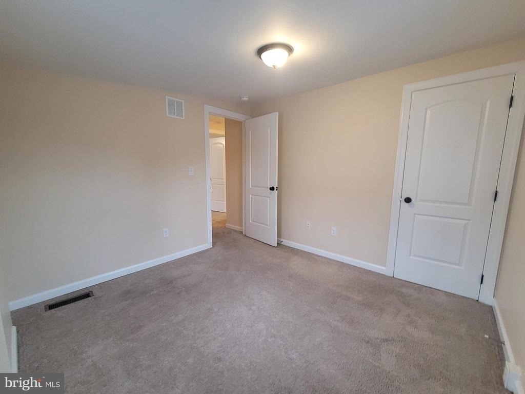 235 Millwood Avenue - Photo 17