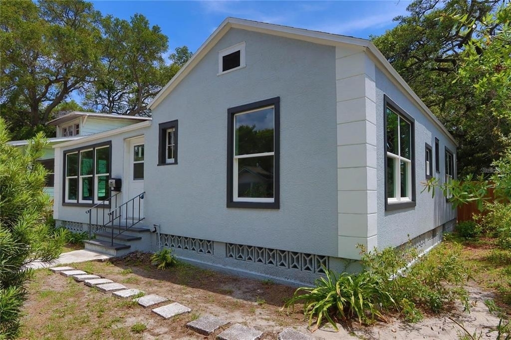 1532 13th Street S - Photo 1