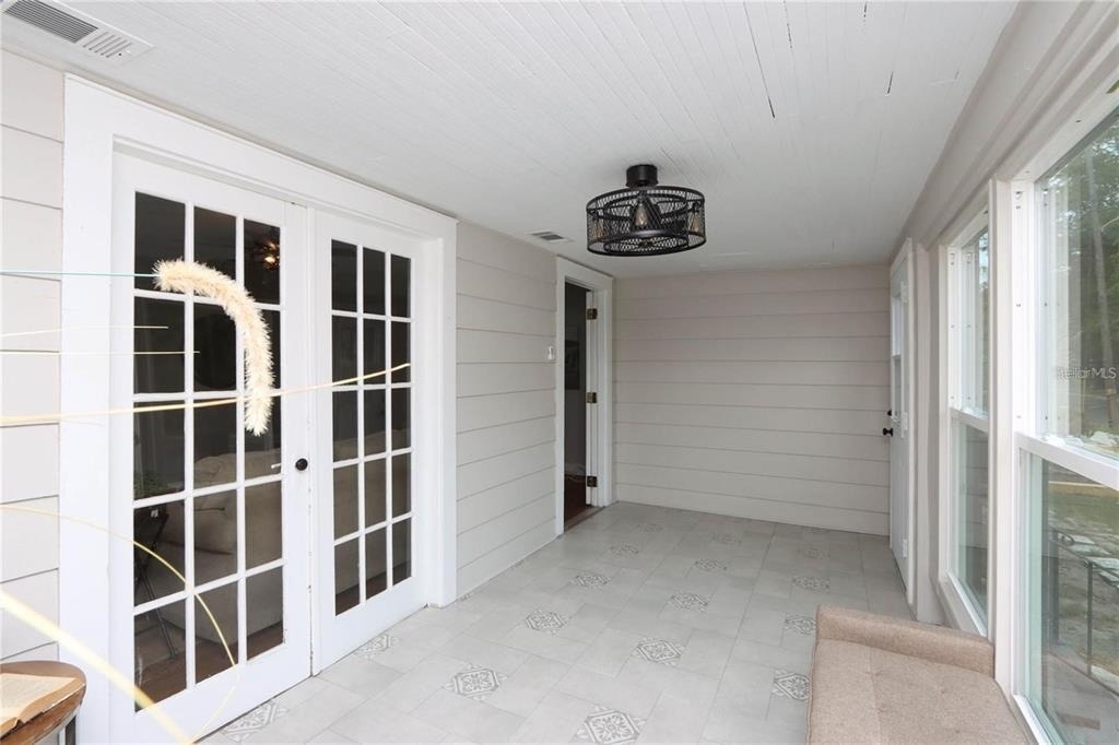1532 13th Street S - Photo 2