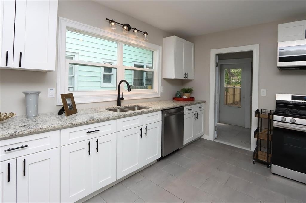 1532 13th Street S - Photo 5