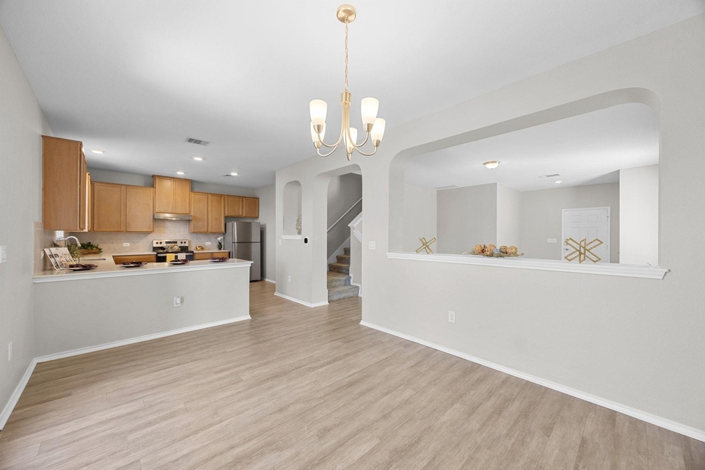 6312 Wagon Spring St - Photo 8