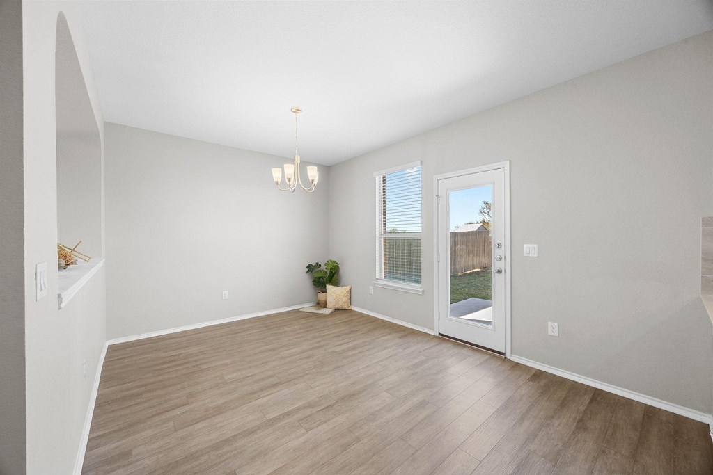6312 Wagon Spring St - Photo 7