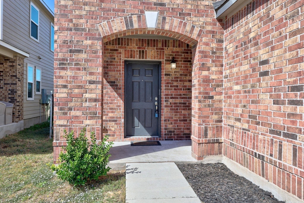 6312 Wagon Spring St - Photo 2