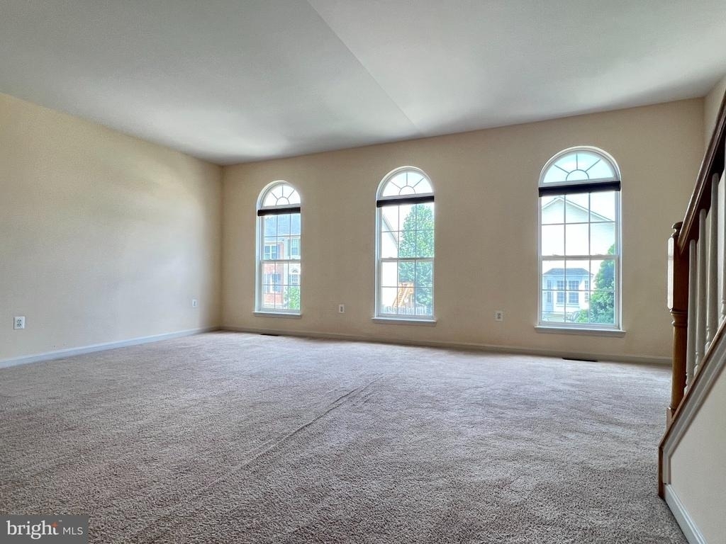 15720 Palermo Terrace - Photo 3