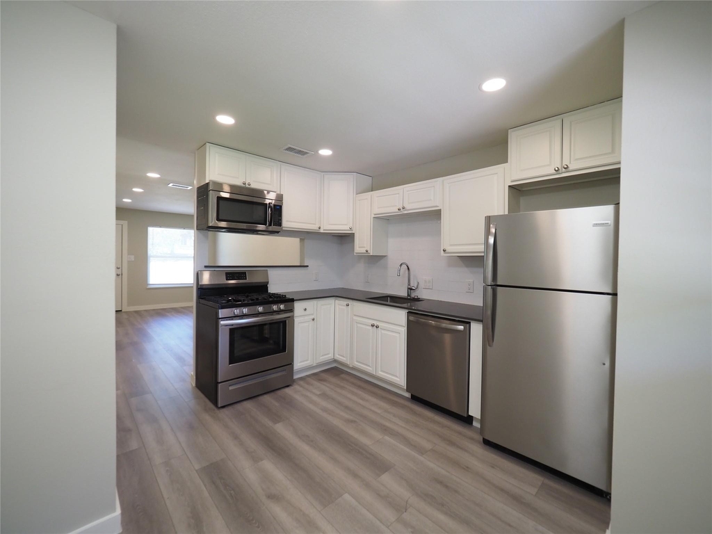4711 Bull Creek Rd - Photo 1