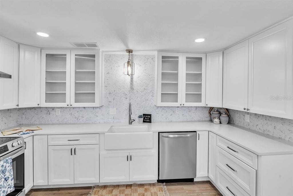 11416 Pine Forest Drive - Photo 6