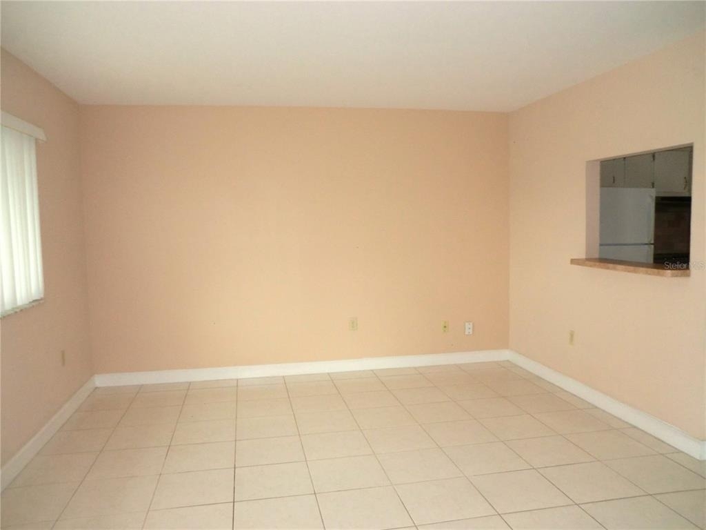 201 Kings Boulevard - Photo 3