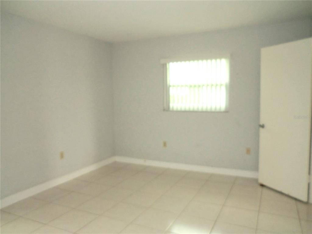 201 Kings Boulevard - Photo 9