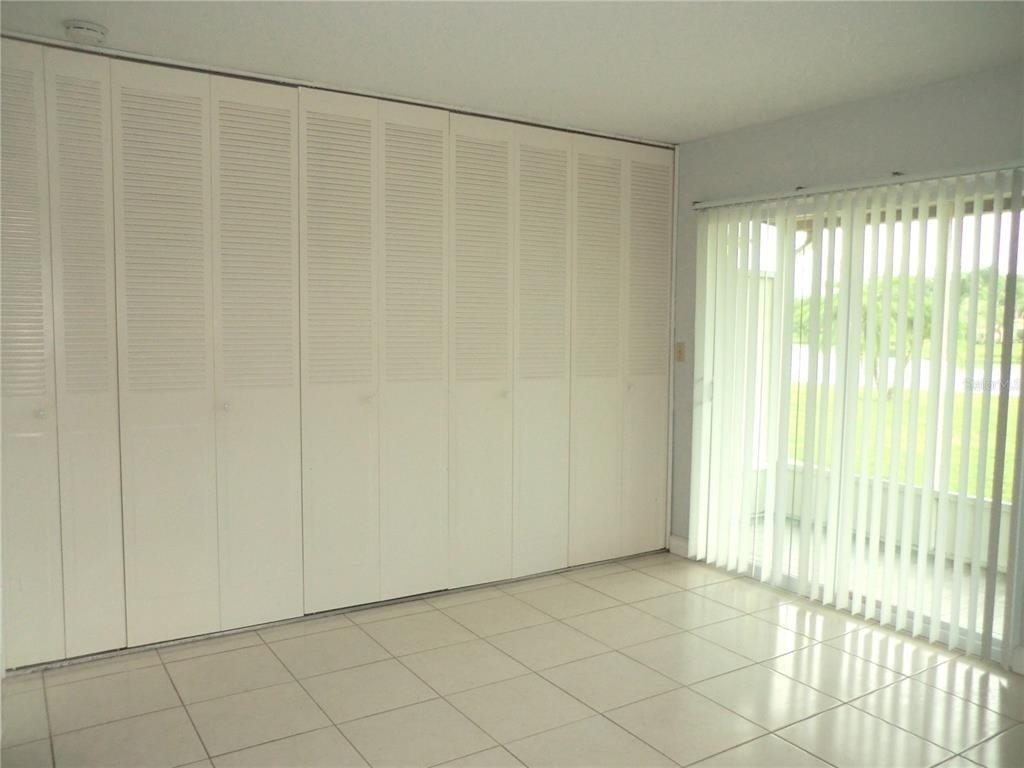201 Kings Boulevard - Photo 8