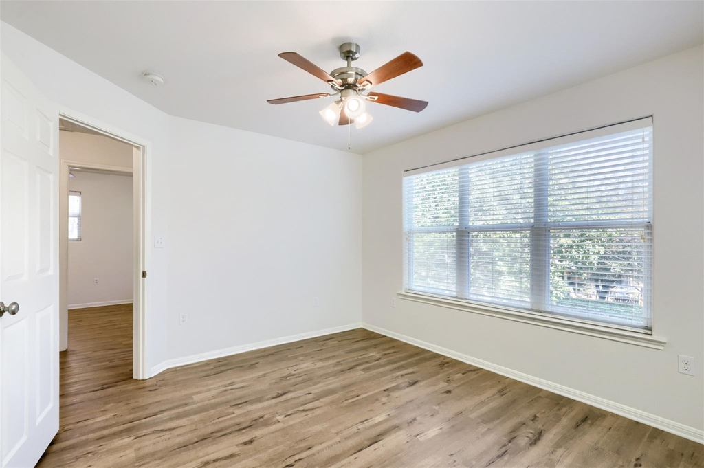 4505 Red River St - Photo 32