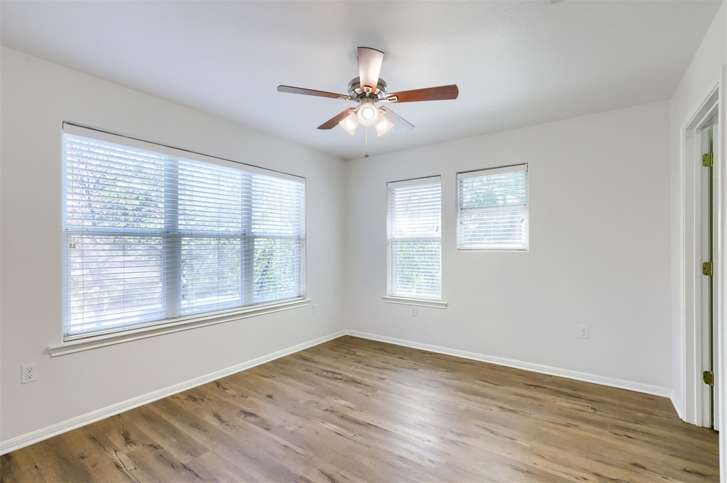 4505 Red River St - Photo 33