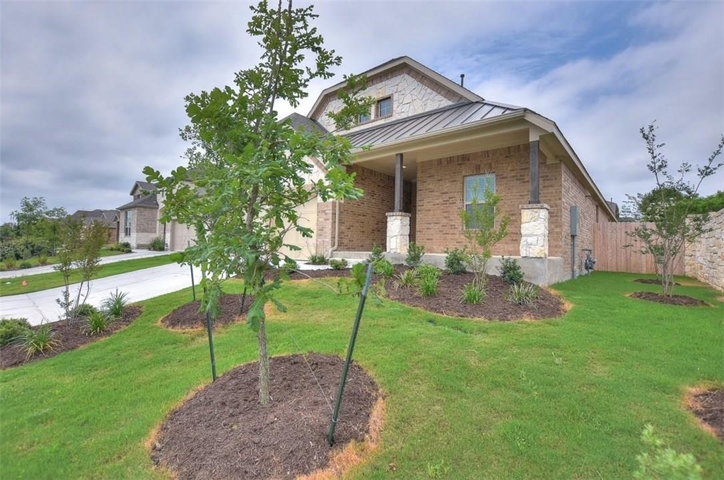 2005 Southcreek Dr - Photo 1