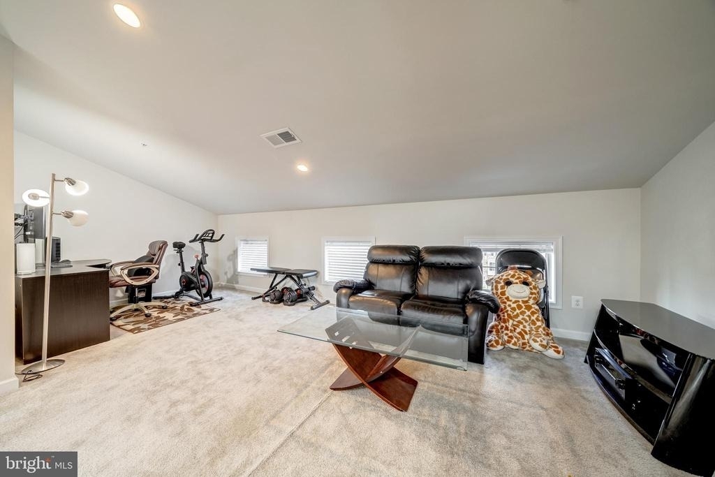 22489 Naugatuck Square - Photo 28