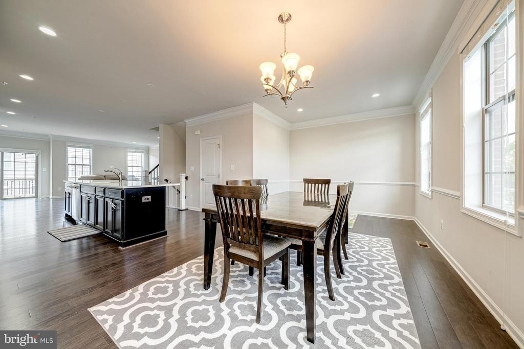 22489 Naugatuck Square - Photo 10
