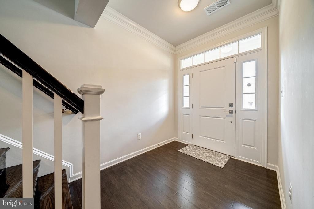 22489 Naugatuck Square - Photo 3