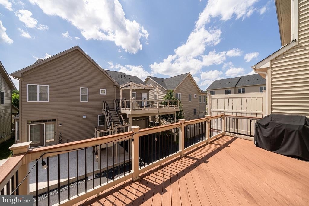 22489 Naugatuck Square - Photo 34