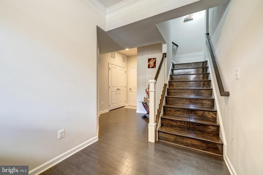 22489 Naugatuck Square - Photo 4