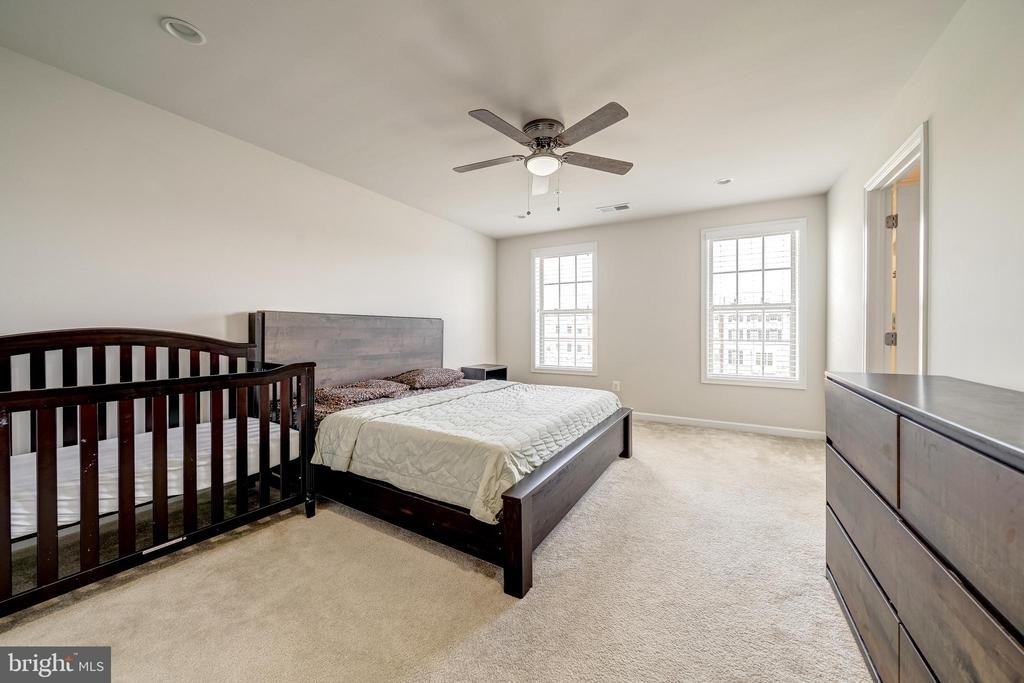 22489 Naugatuck Square - Photo 20