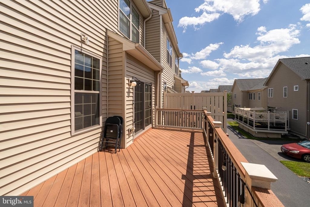 22489 Naugatuck Square - Photo 35