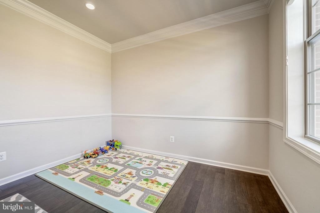22489 Naugatuck Square - Photo 11
