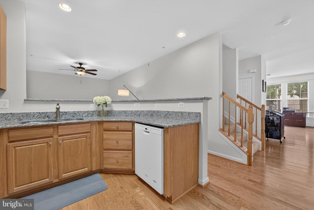43081 Zander Terrace - Photo 25