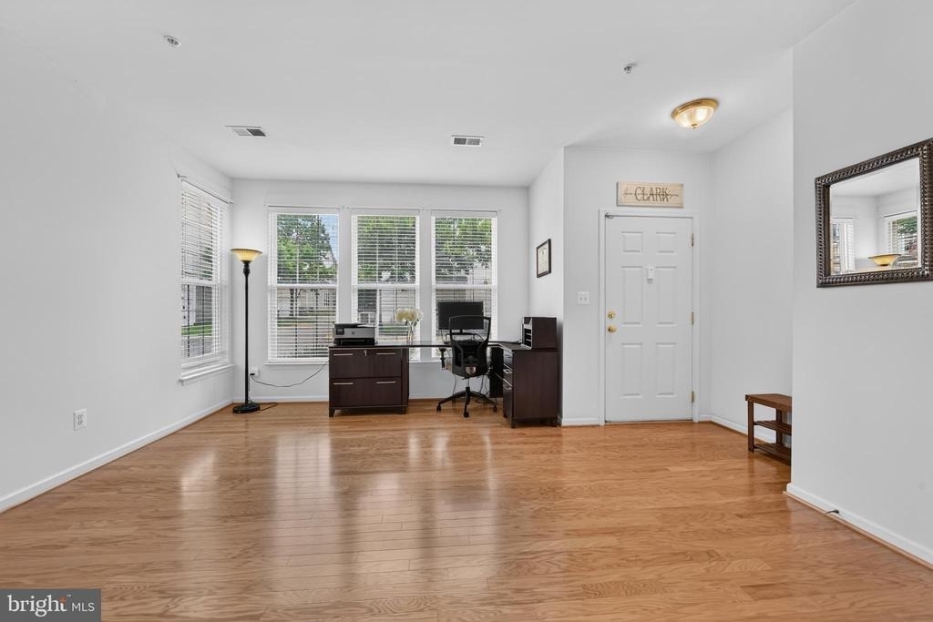 43081 Zander Terrace - Photo 8