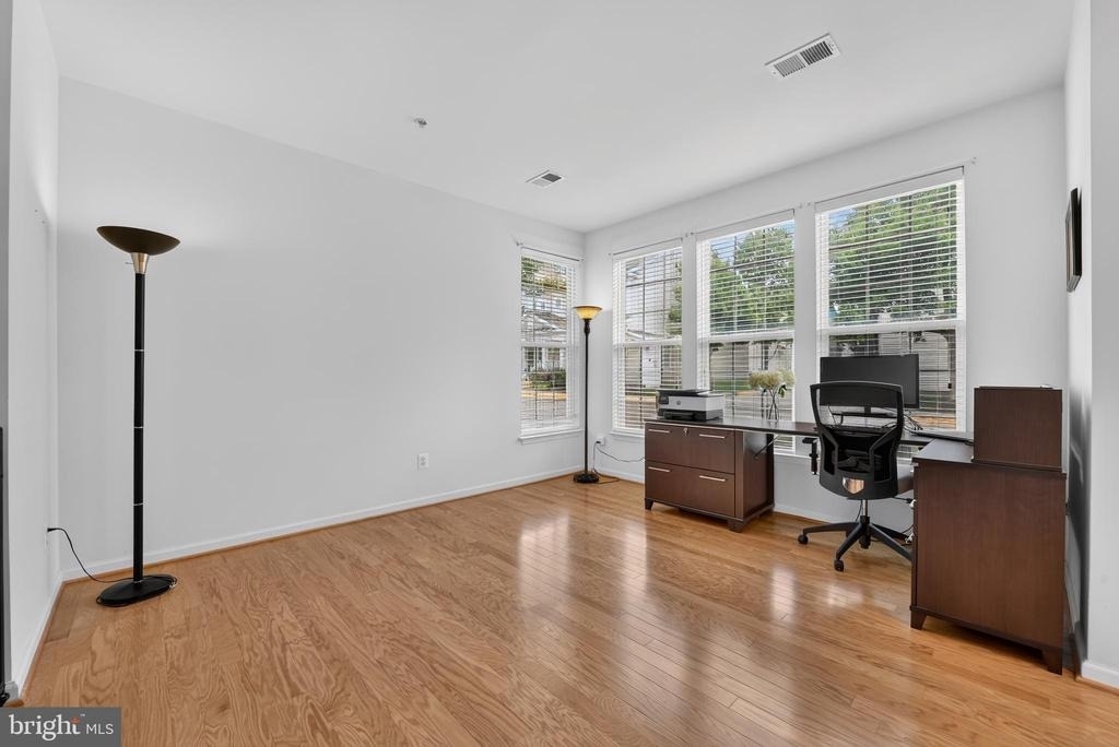 43081 Zander Terrace - Photo 10