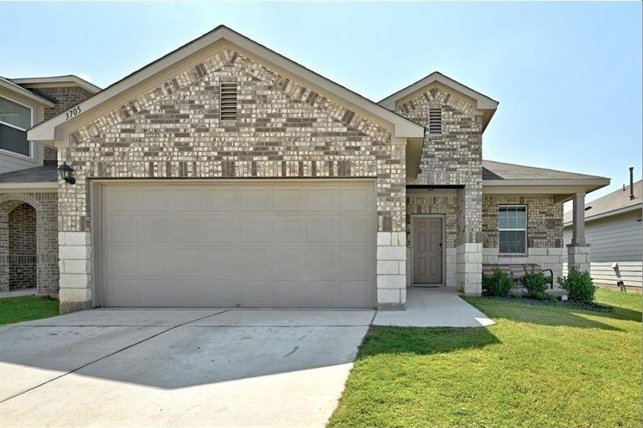 3705 Conyers Ln - Photo 0
