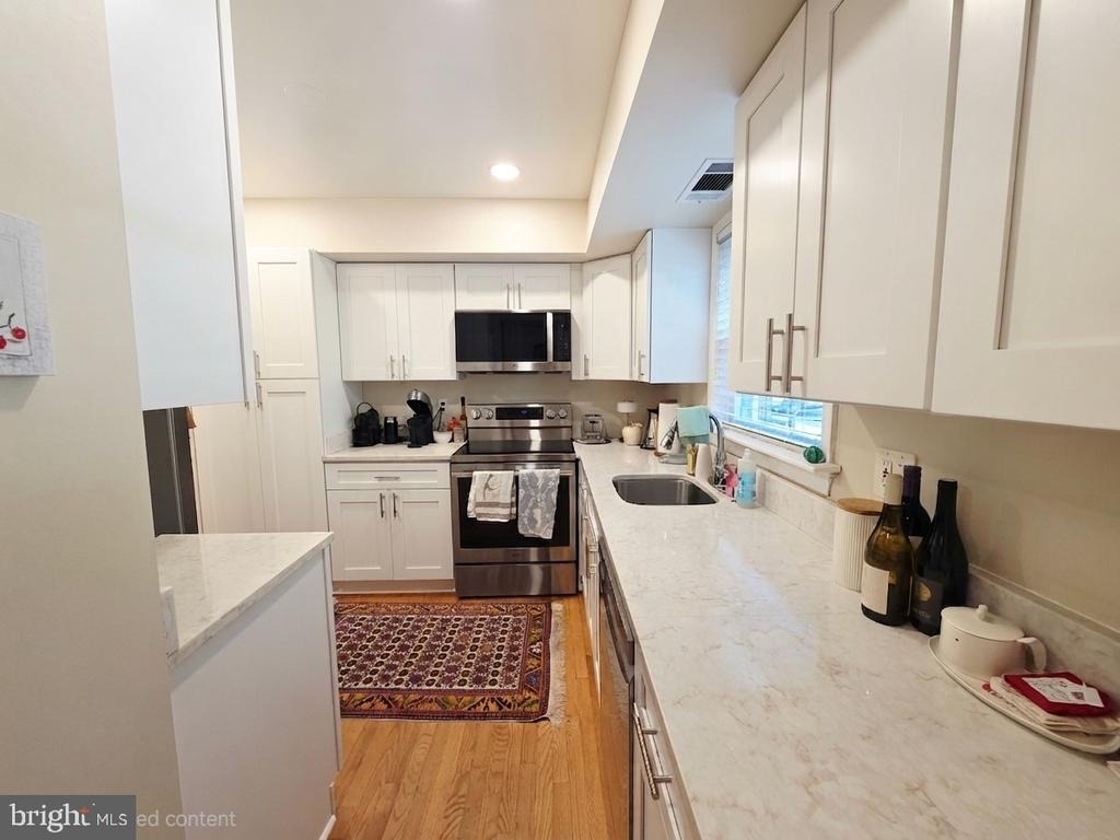 7629 Tiverton Drive - Photo 3