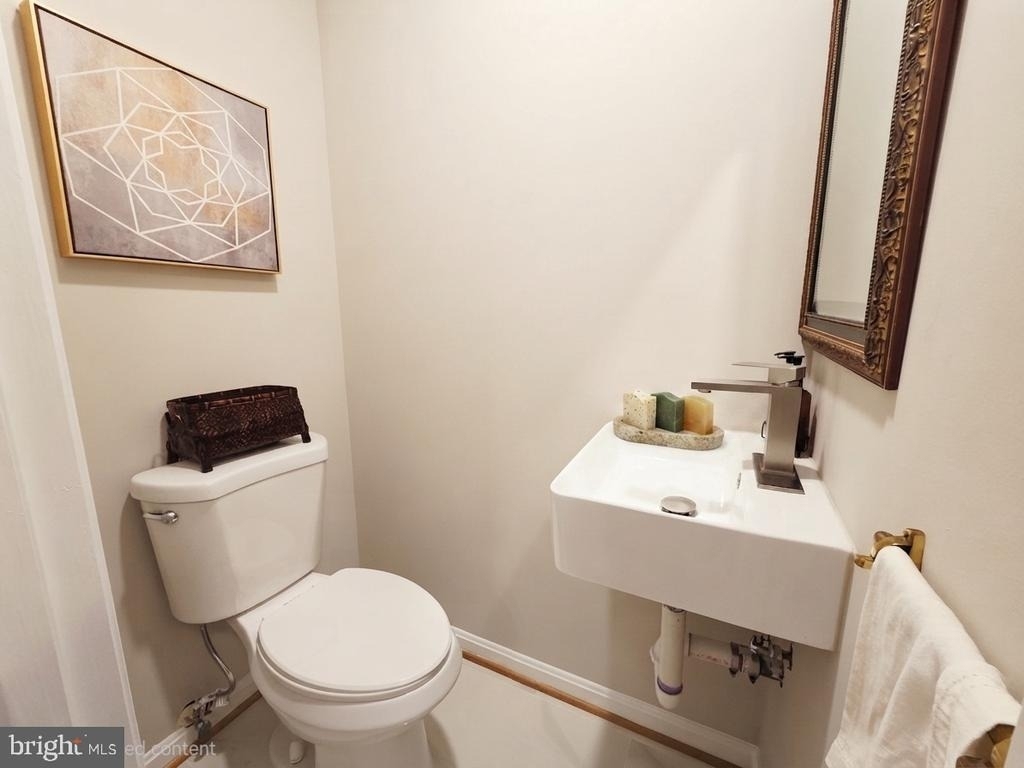 7629 Tiverton Drive - Photo 7