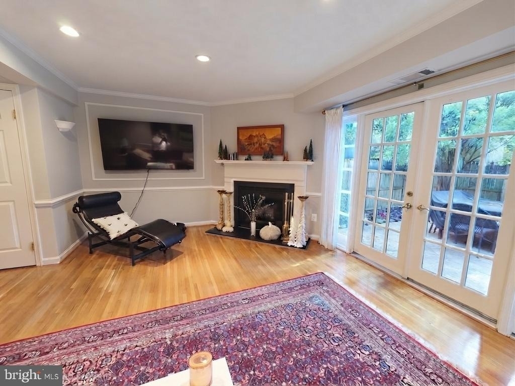 7629 Tiverton Drive - Photo 4