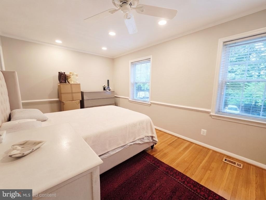 7629 Tiverton Drive - Photo 12