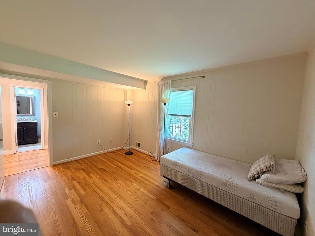 10802 Hunt Club Road - Photo 17